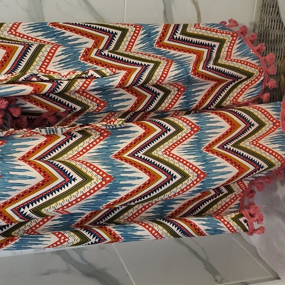 Lakhays wrap skirt with built in shorts, BOHO Beach, size small Aztec Tribal - Picture 3 of 10